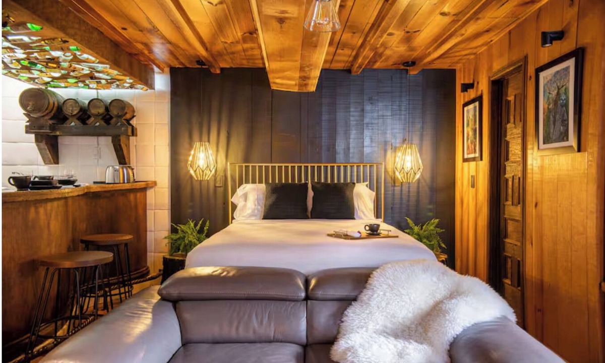 Alvaro Obregon House | Cabin-style house near Santa Fe