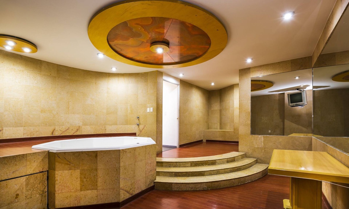 Morelia Hotel | Capital O Hotel Casa Blanca, Morelia
