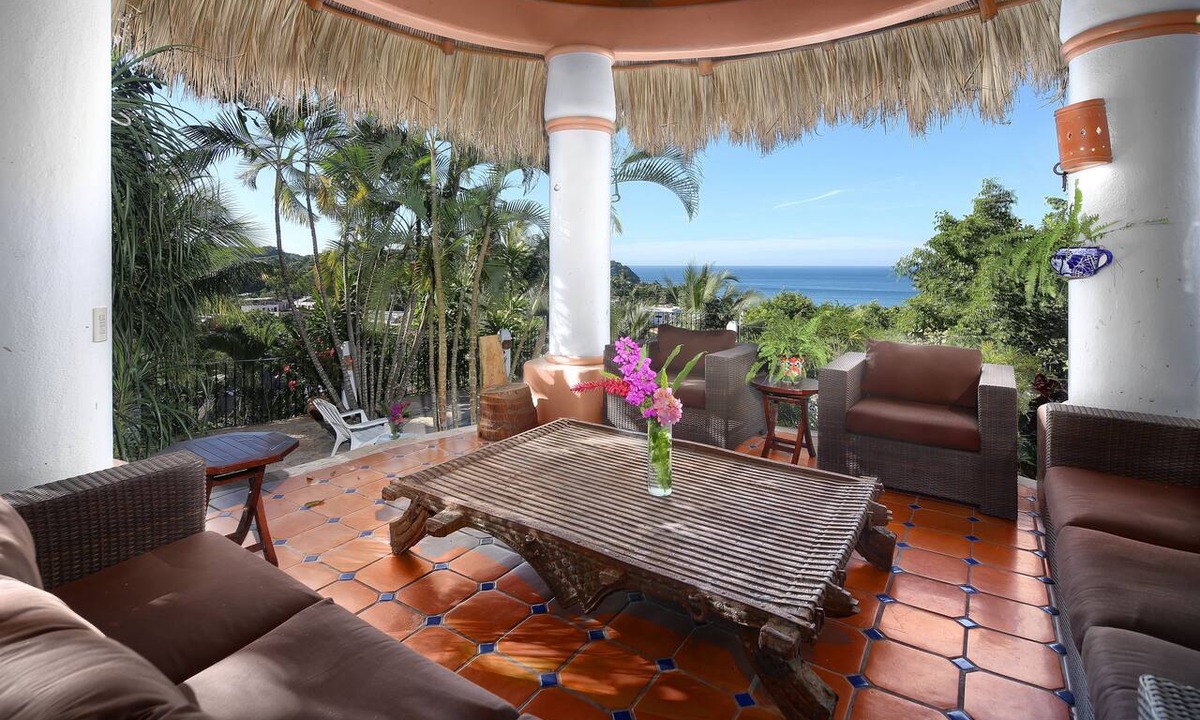 Sayulita House | Caracol Estates