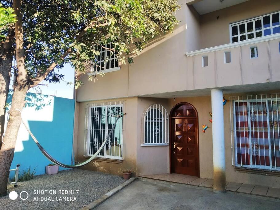 Santa Cruz Xoxocotlan House | Casa Amplia y zona tranquila