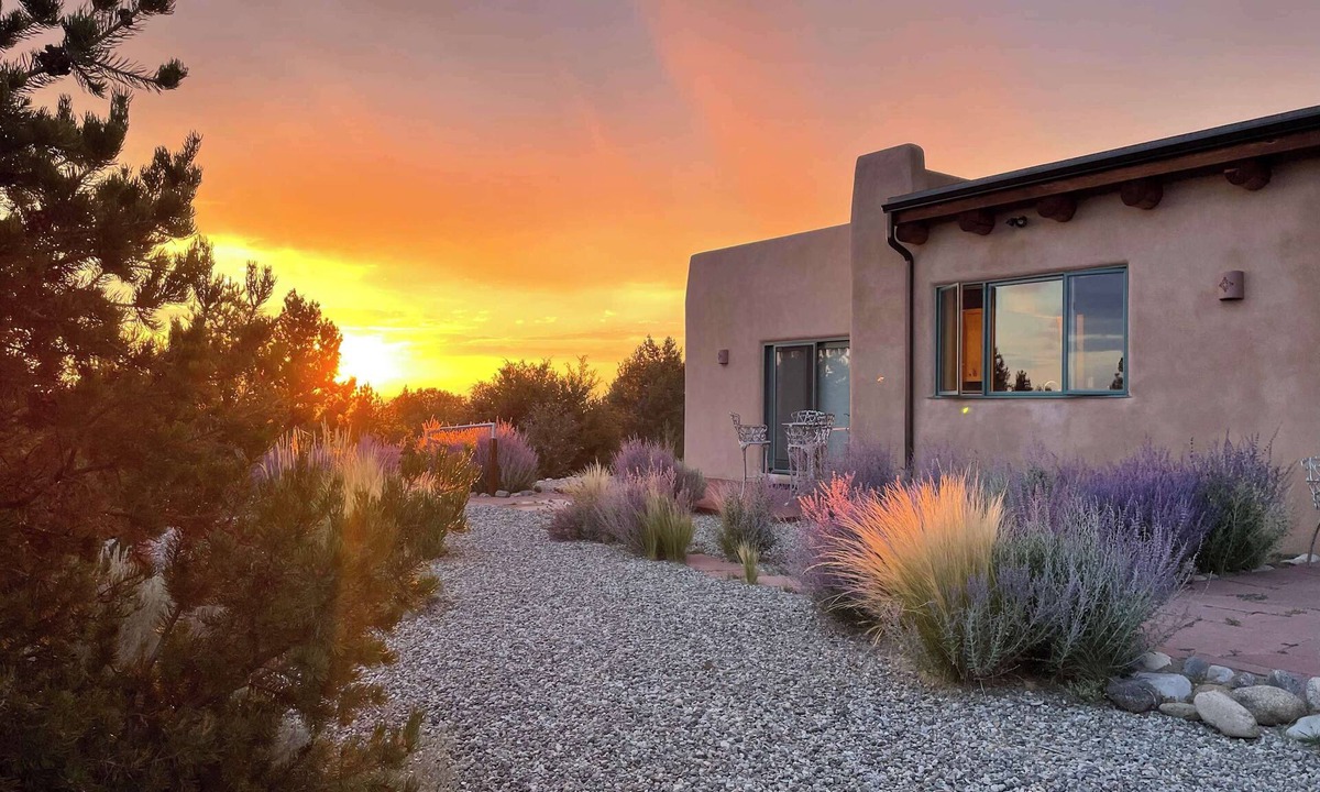 Taos House | Casa Cielo - Sweeping Mountain Views & Hot Tub