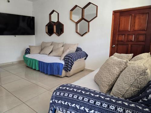 Coacoyul House | Casa con alberca, cómoda y relajante