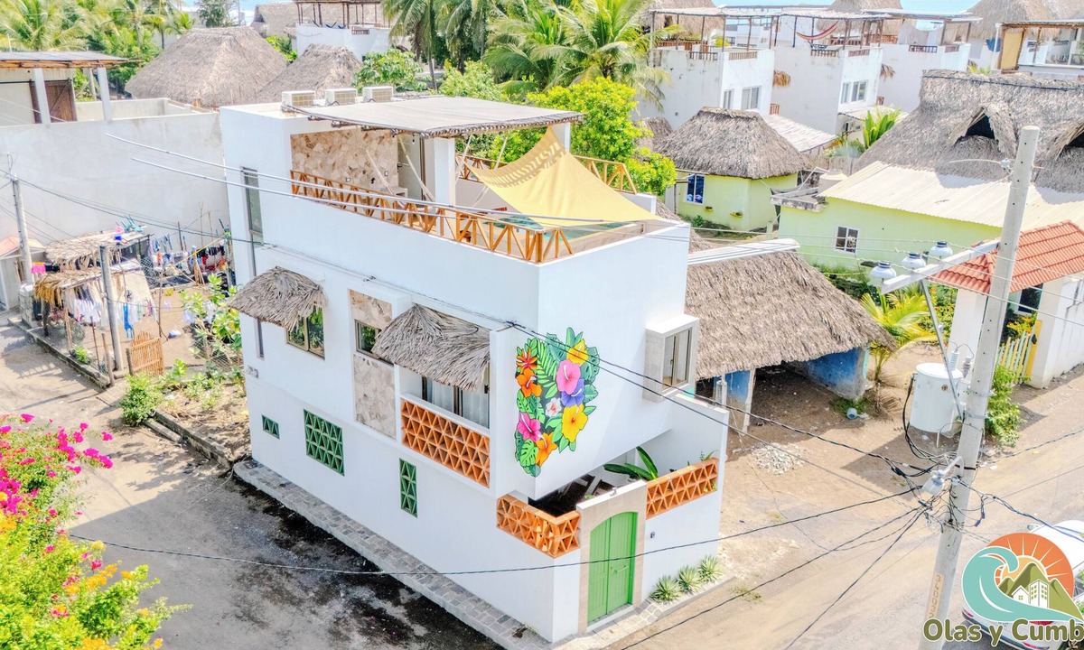 El Paredon House | Casa de Las Flores