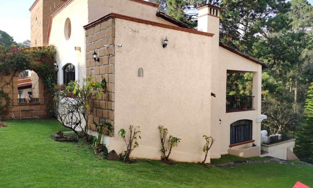 Avandaro House | CASA DEL RIO AVANDARO