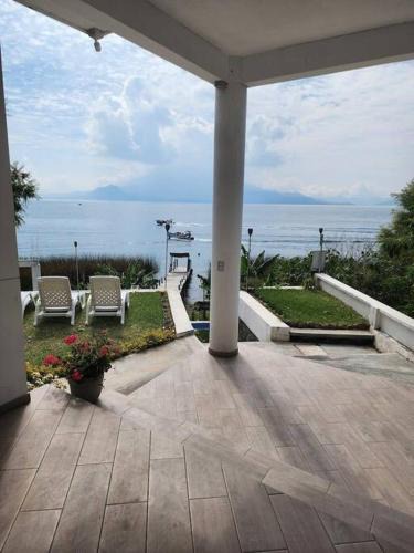 Santa Cruz La Laguna Villa | Casa Emanuel Frente al lago