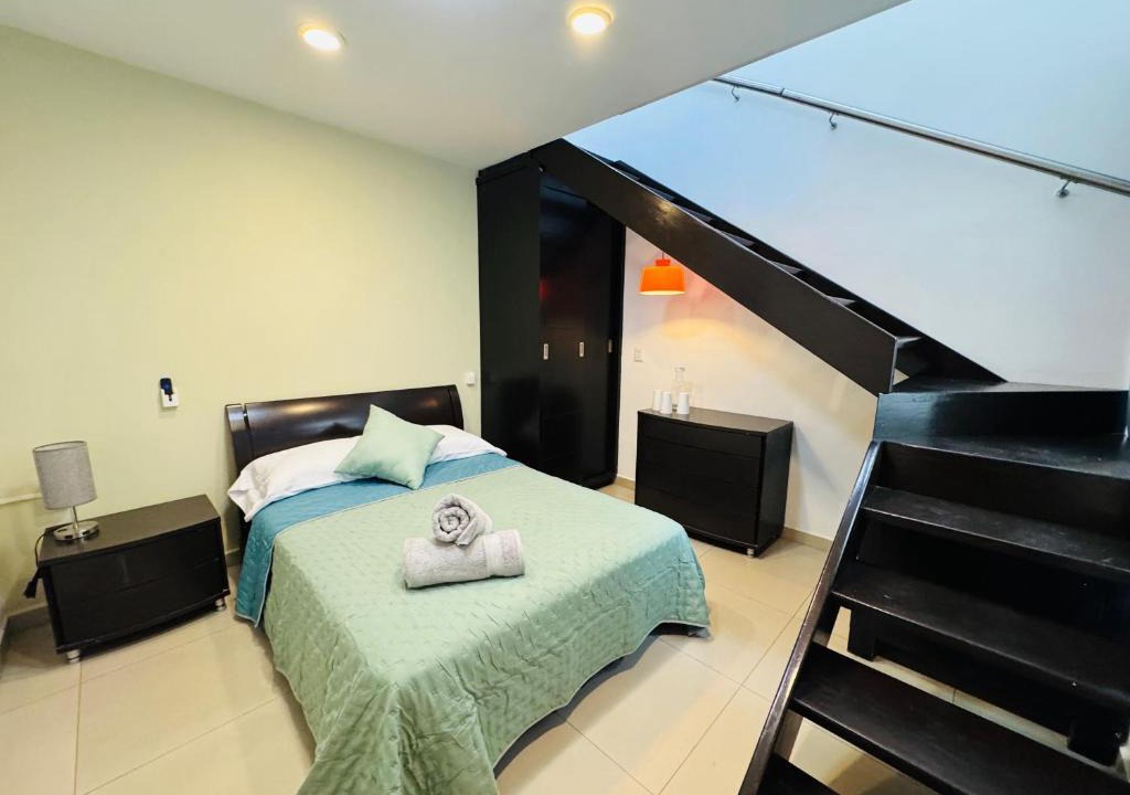 Irapuato Apartment | Casa Jacaranda Business Lodge 7 Suites Cowork Terrace