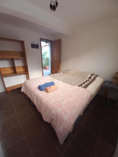 Pasajcap House | Casa Jaguar retreat style double bedroom