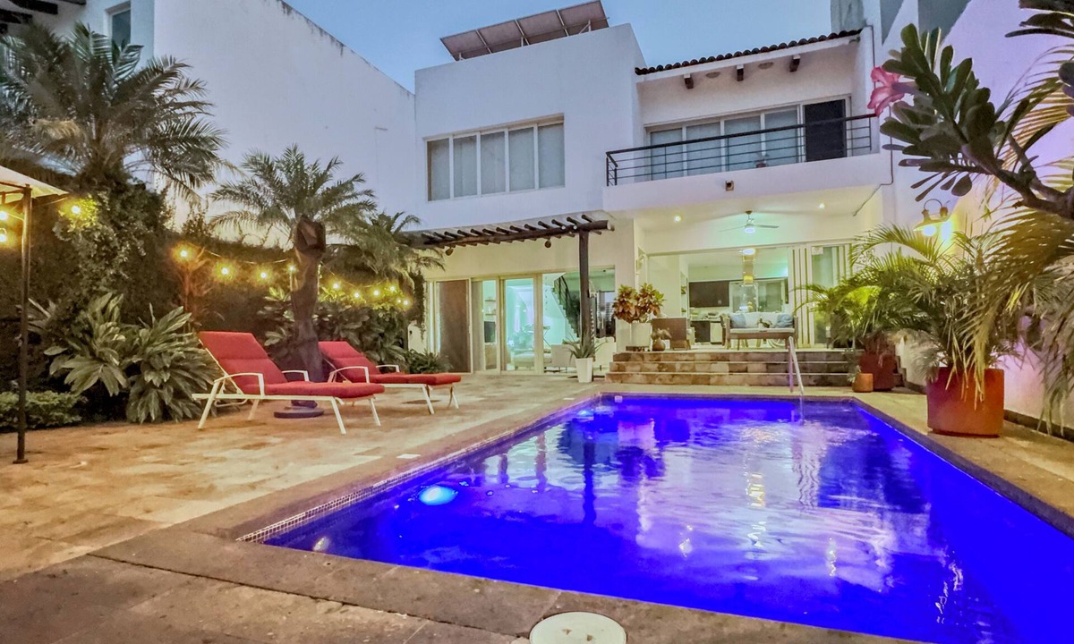 Fluvial Vallarta House | Casa Las Marinas, your own private swimming pool in Paradise