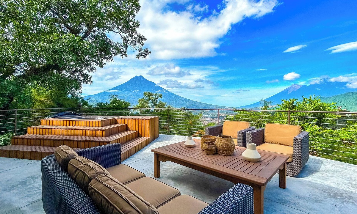Antigua Guatemala House | Casa Los Volcanes w/Jacuzzi and Volcano view