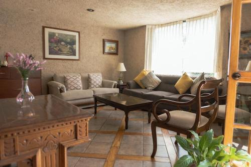 Santa Ursula Coapa House | Casa Lupita - Sunny family home by Estadio Banorte