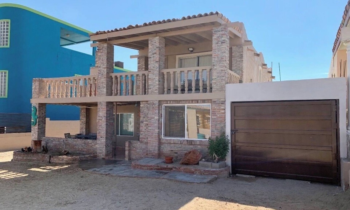 La Choya House | Casa Makayos – Your Seaside Escape, Walking Distance to a Private Beach