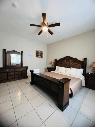 Leon Centro Hotel | Casa Marquez