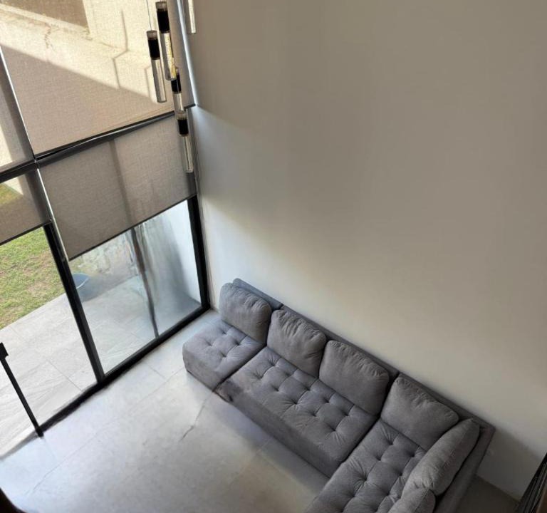 Aguascalientes House | Casa moderna en Aguascalientes con AC, jardín y alberca en casa club