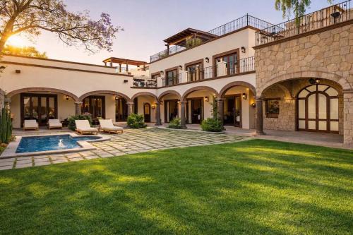 San Miguel de Allende Villa | Casa Rose, 6BR Estate with Private Pool & Rooftop