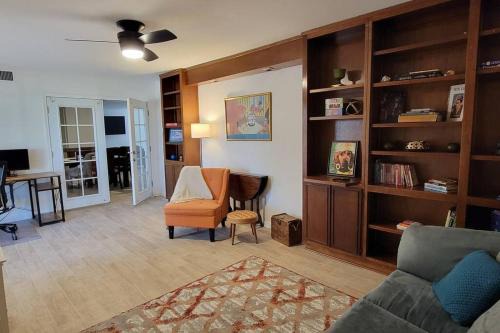 Palo Verde House | Casa Sunrise, Large Home, Minutes from Airport, YRMC, Mexico Borders