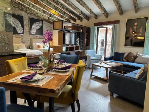 Santeagueda Apartment | Castello di Carlo - Carlo Magno III Apartment