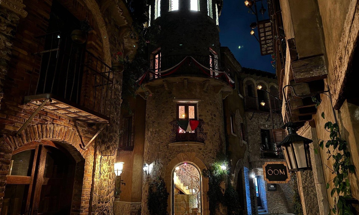 Santeagueda Hotel | Castello di Carlo - Suite Carlo IV