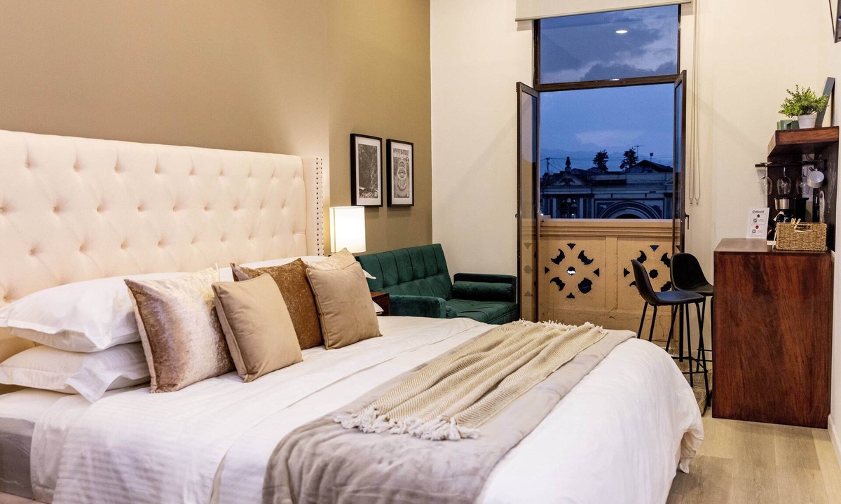 Quetzaltenango Hotel | Central Park Jr. Suites