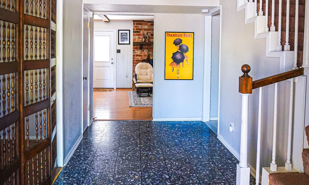 Leon Valley House | Central SA Stay at its Finest, Room for 12