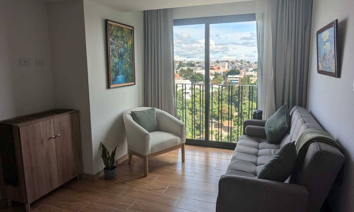 Zona 9 Apartment | Centrally located apartment with 2 bedrooms, 2 bathrooms in a central area of the city.