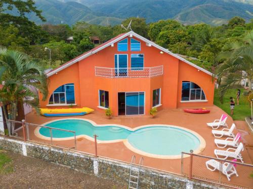 El Estor Cabin | Chalet Castillo