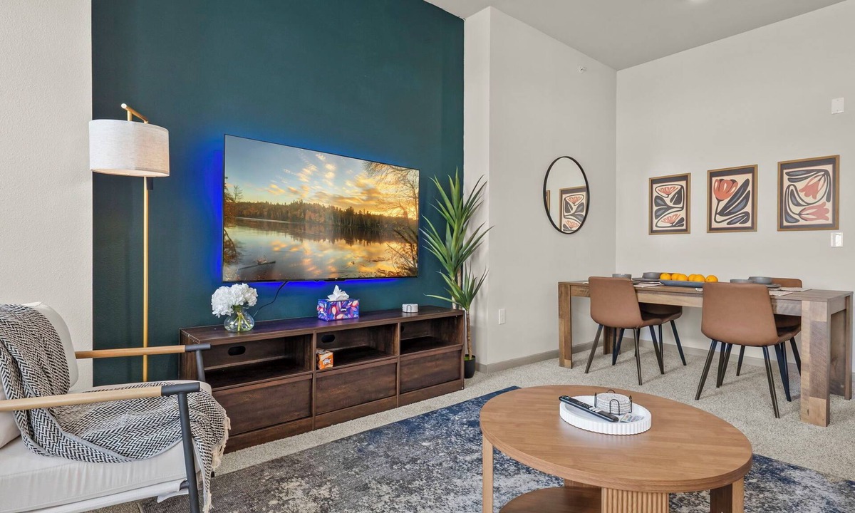 Montopolis Apartment | Charming 2-bedroom apartment, excellent location, access to pool and gym