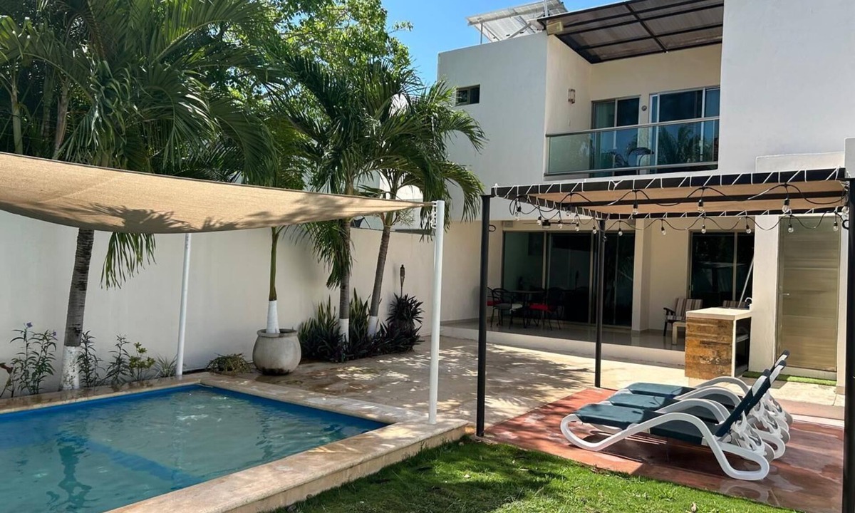 Merida Villa | Charming 3-bedroom Private Pool Villa with AC and WiFi in enjoyable Mérida