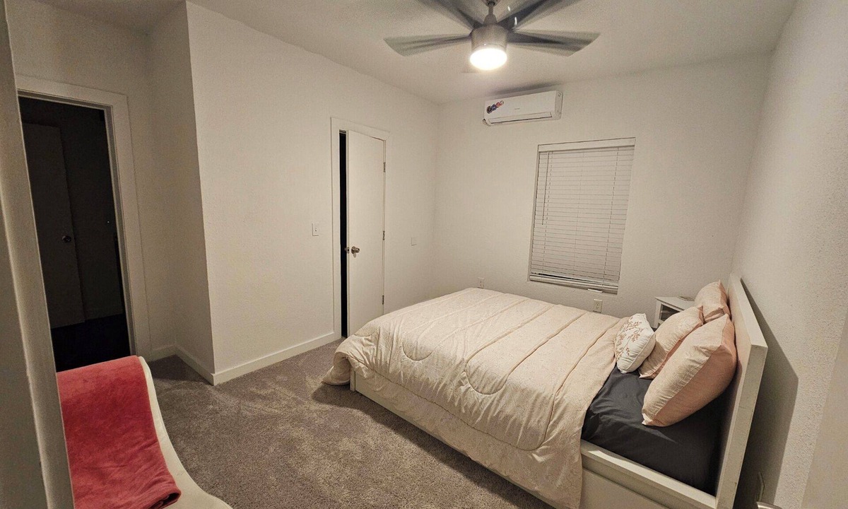 Oak Cliff House | Charming 4-bedroom house with AC in Dallas perfect for families