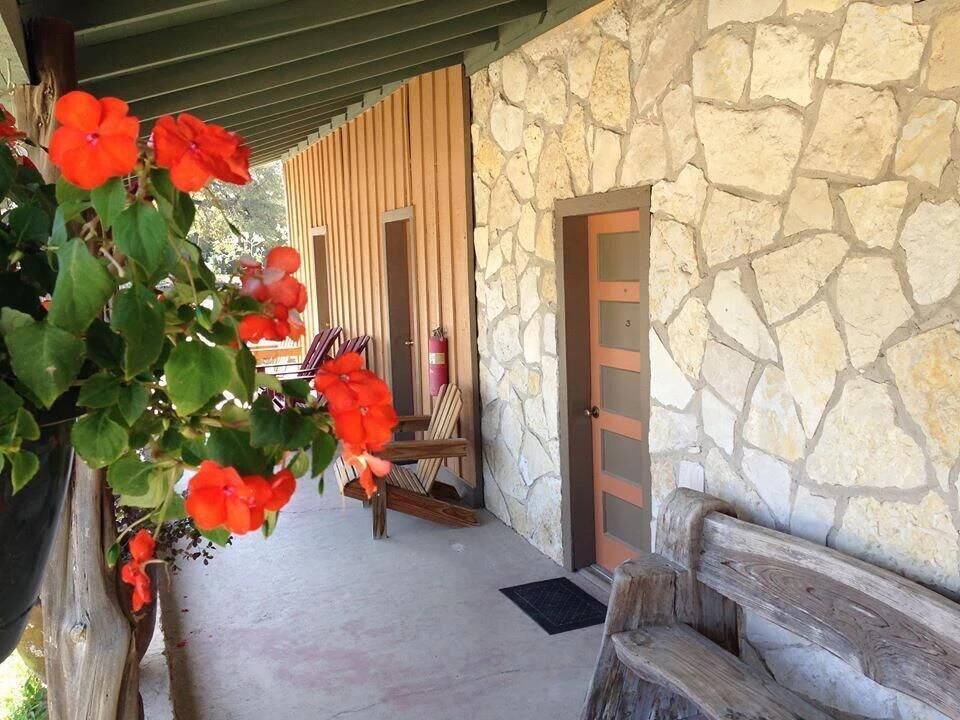 Leakey Apartment | Charming Historic Inn Room