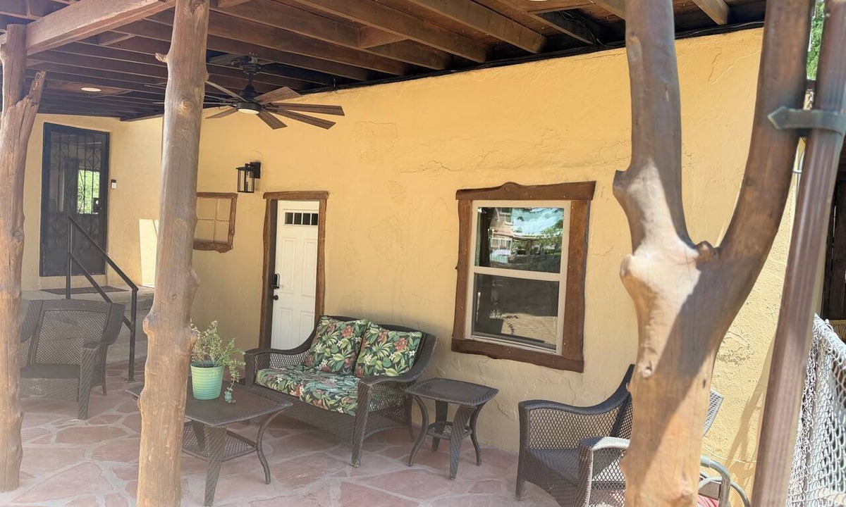 El Paso Cottage | Charming HIstorical cottage in amazing El Paso