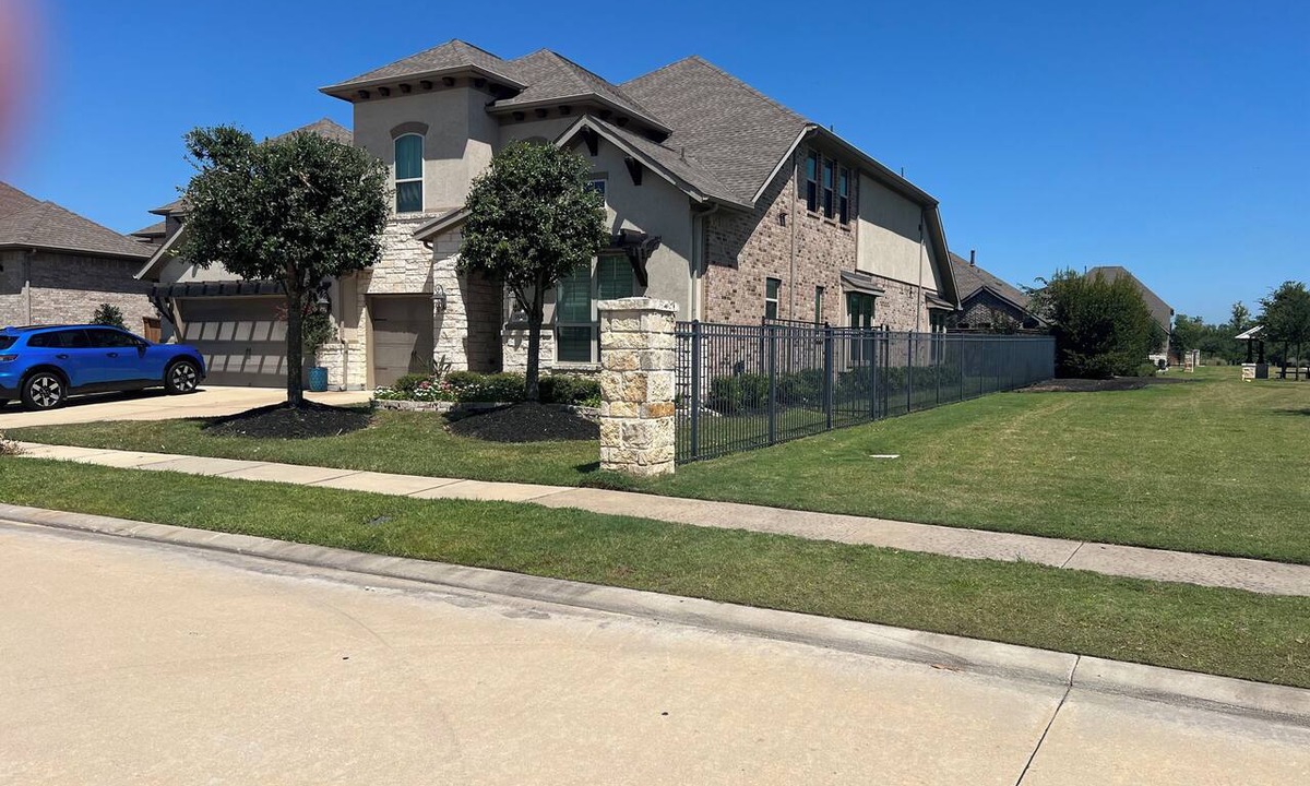 Cypress House | Charming & Modern 1-Bedroom Apartment in Town Lake