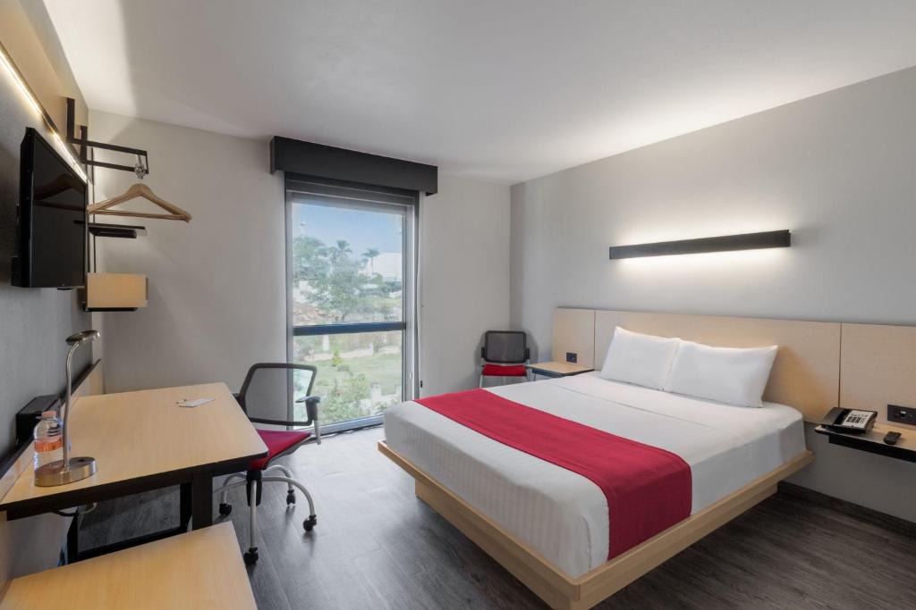 Minerales Hotel | City Express by Marriott Guadalajara Aeropuerto