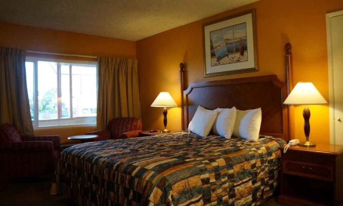 Red Bluff Hotel | Classic Inn Red Bluff