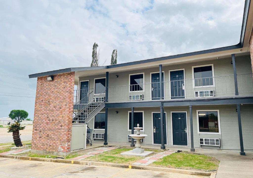 Luling Hotel | Coachway Inn
