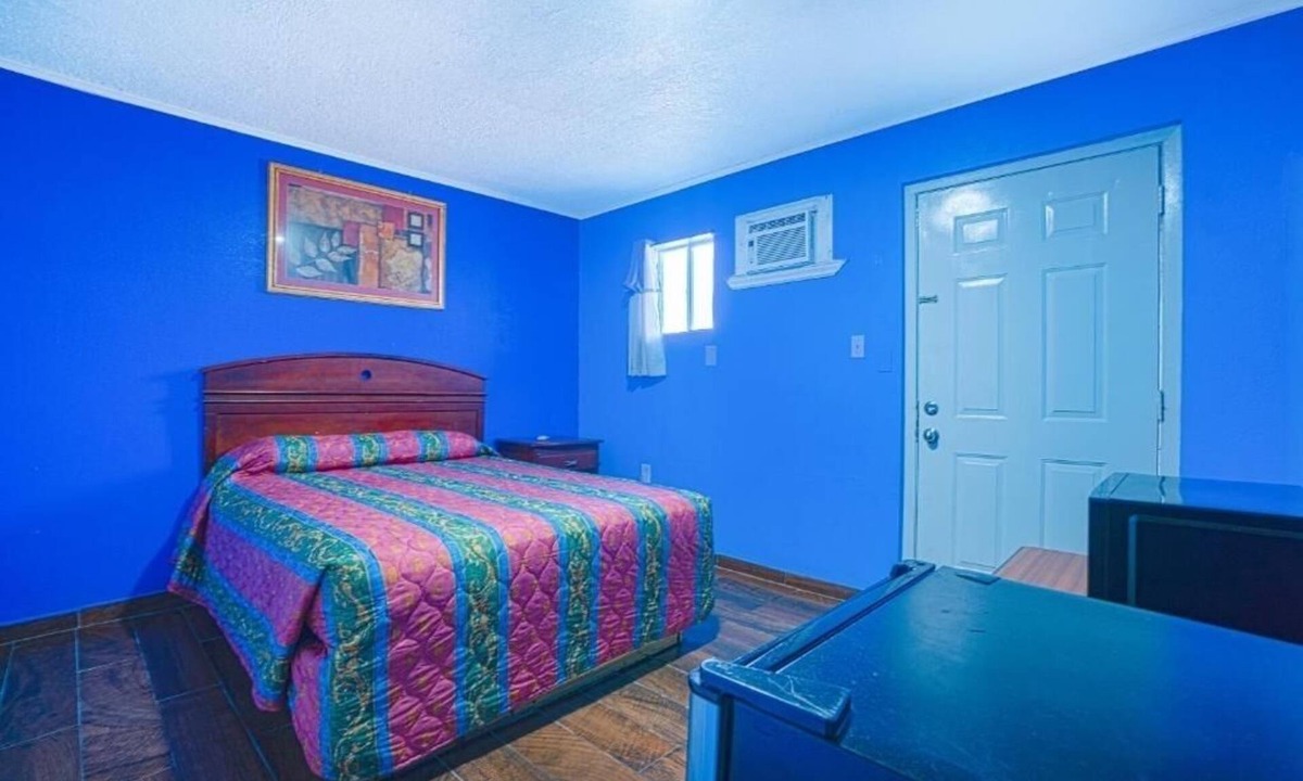 Corpus Christi Hotel | Coastal Comfort Awaits at Monterrey Motel Padre Island, Corpus Christi