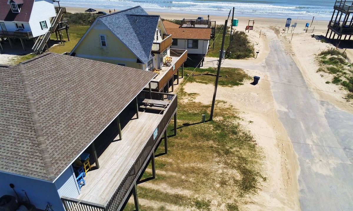 Surfside Beach House | Coastal Contemporary Only steps away from water