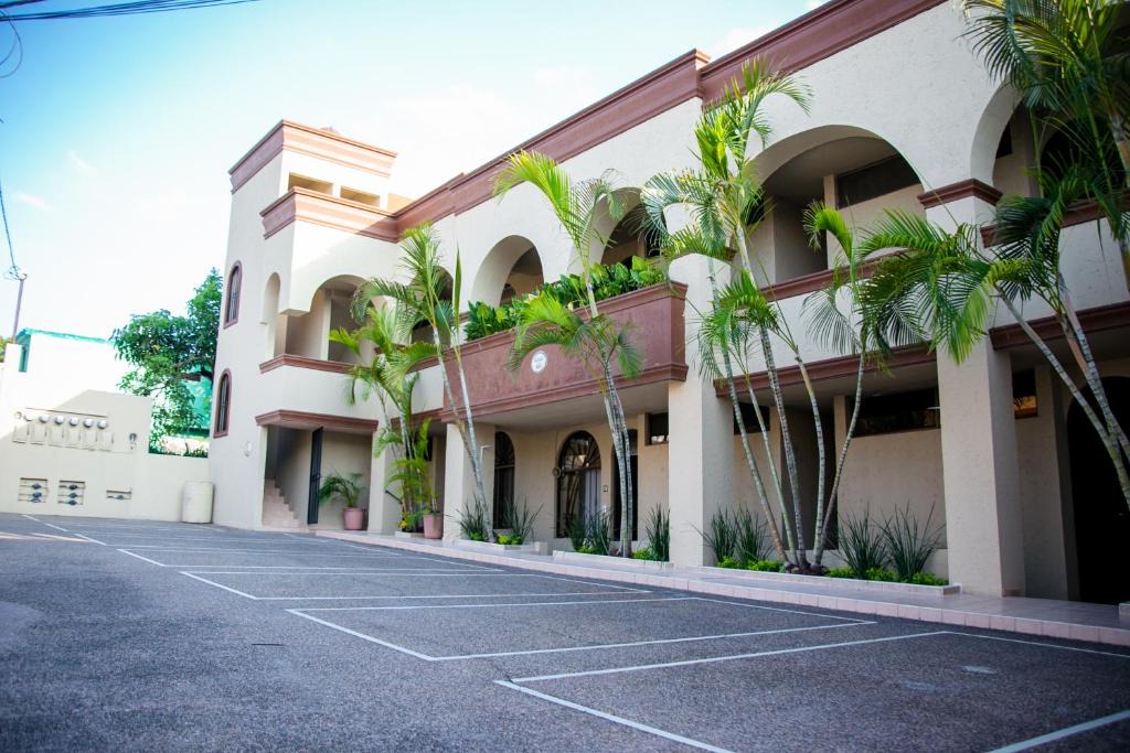 Ciudad Valles Apartment | Colonial Suites # Cinco