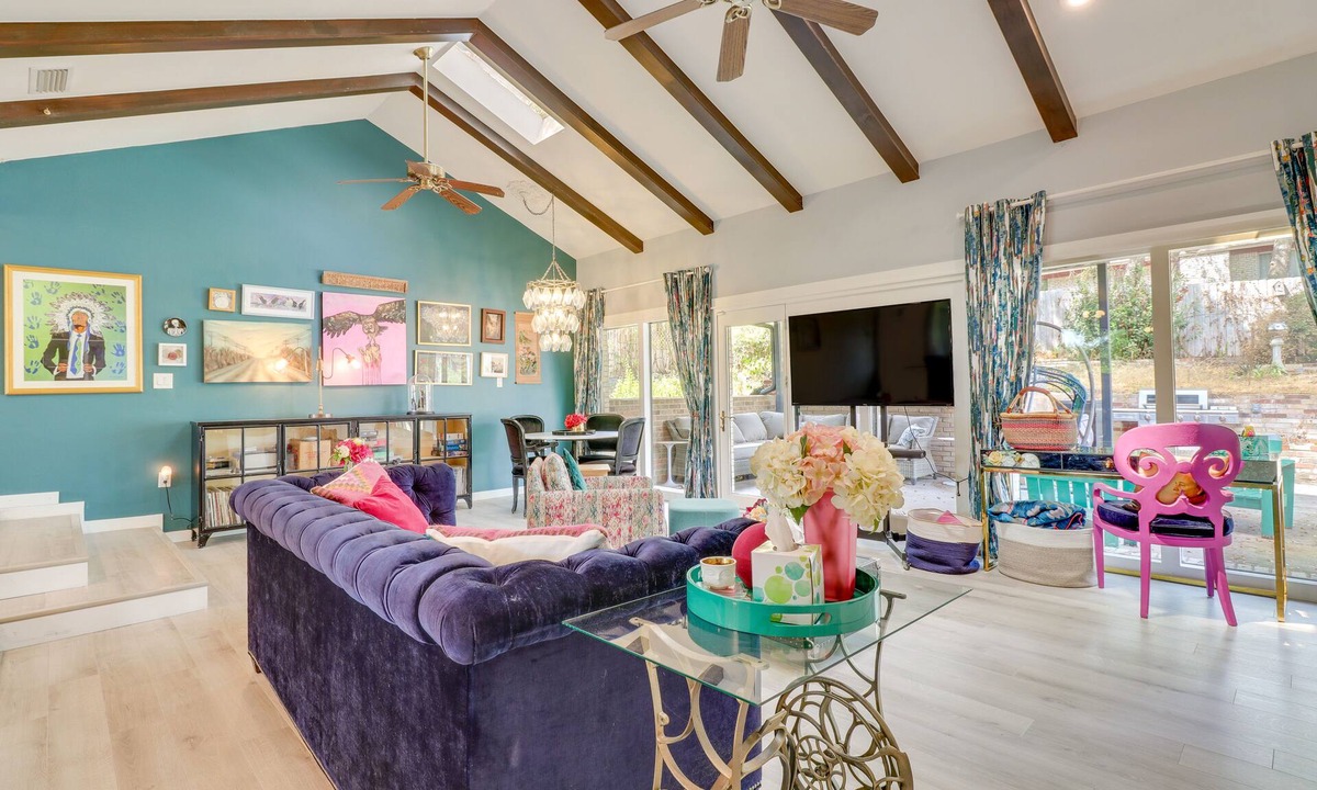 Oak Ridge House | Colorful Austin Home w/Covered Patio & Gas Grill!