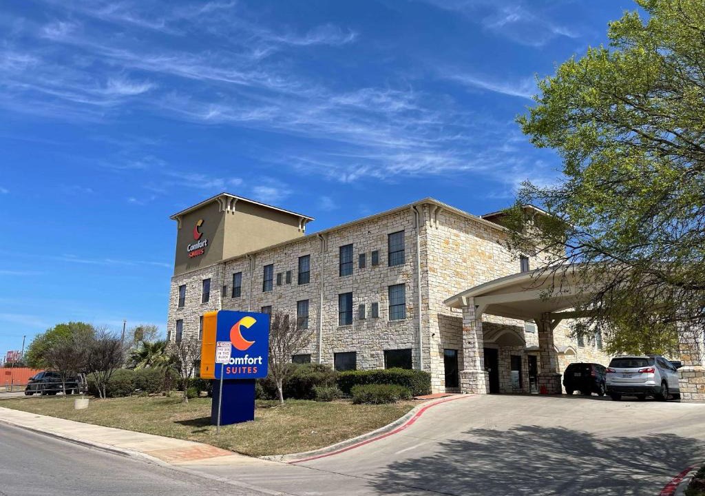 West San Antonio Hotel | Comfort Suites San Antonio SeaWorld - Lackland AFB