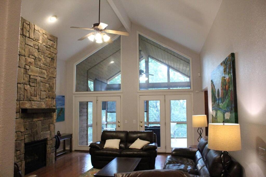 Bella Vista House | Comfortable-Spacious 4 bedroom home for you!