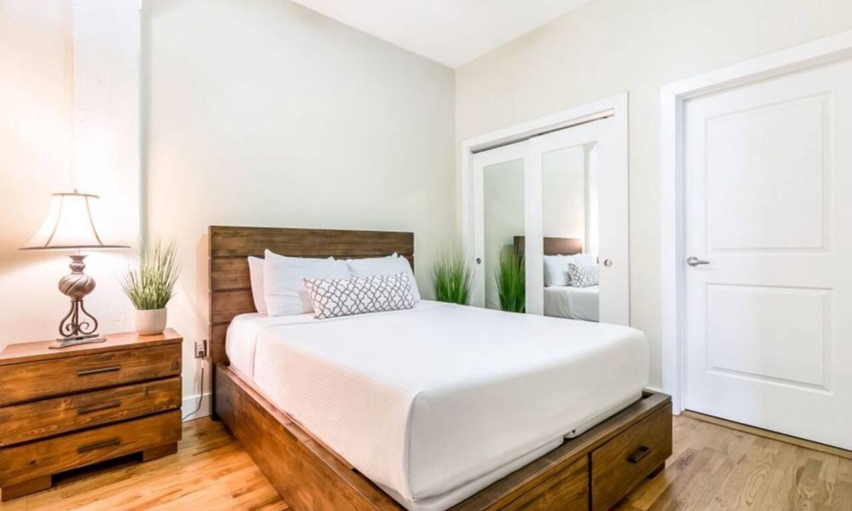 Central Business District Hotel | Comfy 1bd Condo - Steps From French Quarter
