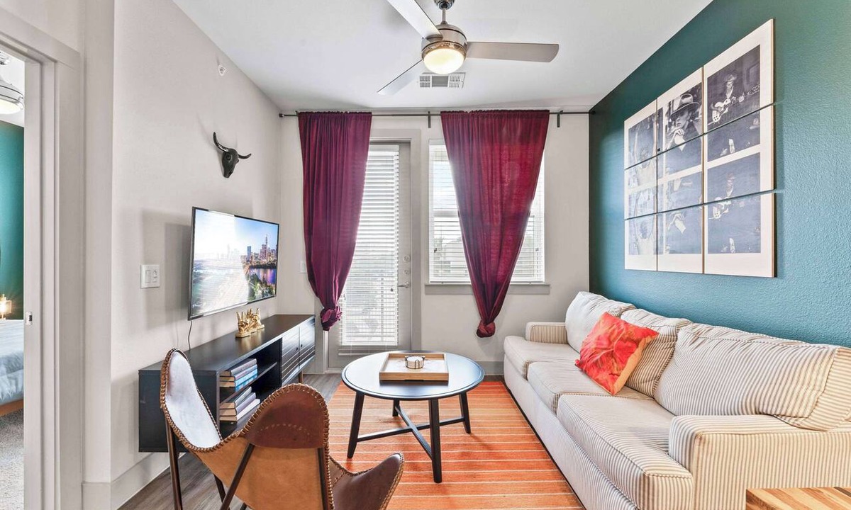 Montopolis Apartment | Comfy 1BR luxe suite close to Downtown w/fast WiFi