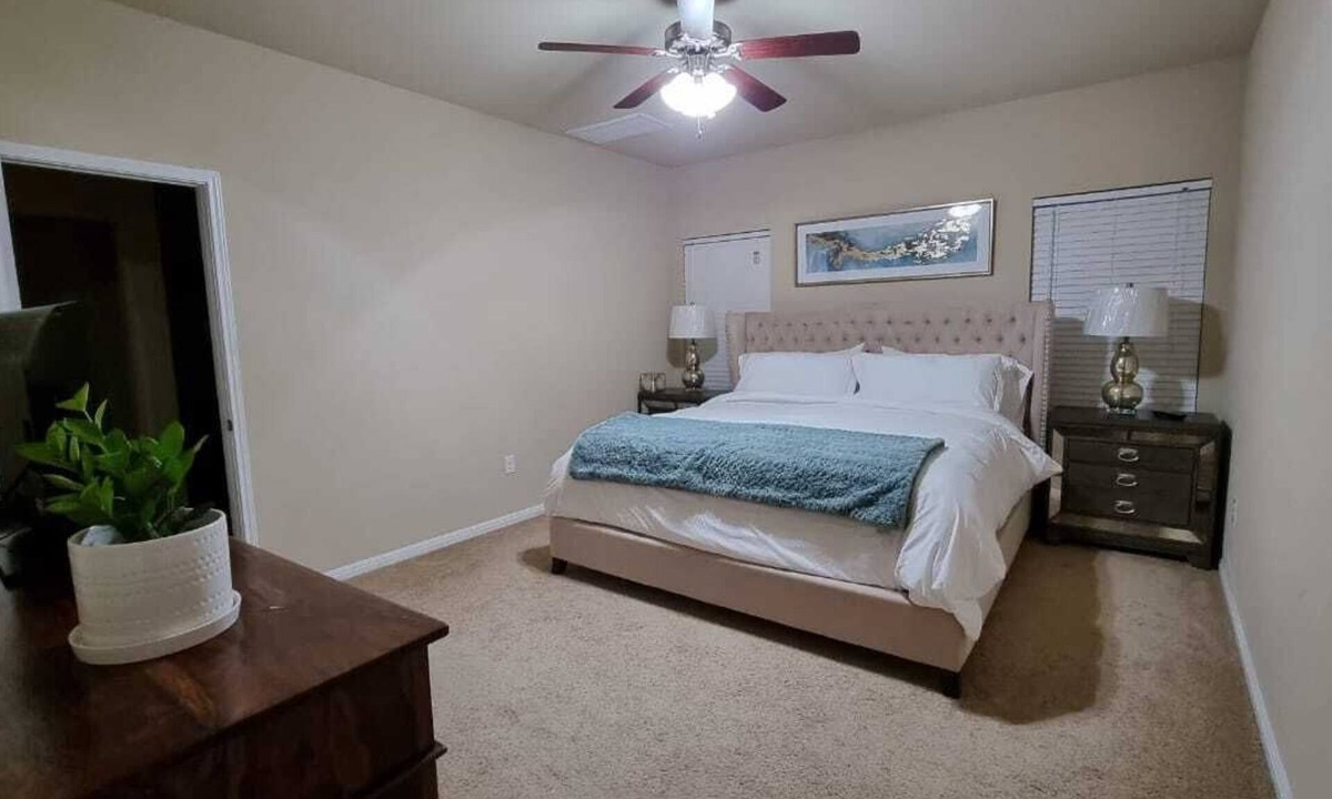 Pioneer Crossing House | Comfy 4 Bedroom Home