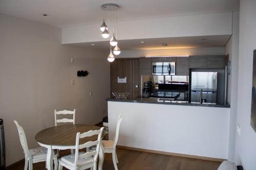 Coyoacan Apartment | Condo con Alberca a un Paso del Estadio Azteca