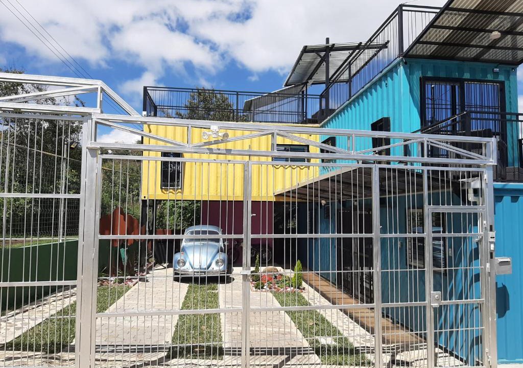 San Bartolome Milpas Altas House | Containers Village