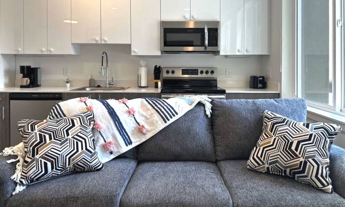 Uptown Apartment | Contemporary Studio in Denver