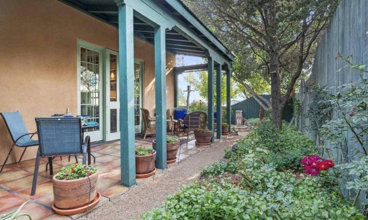 Southside House | Conveneient-Cul de Sac-Fireplace-Portal-Garden-Park