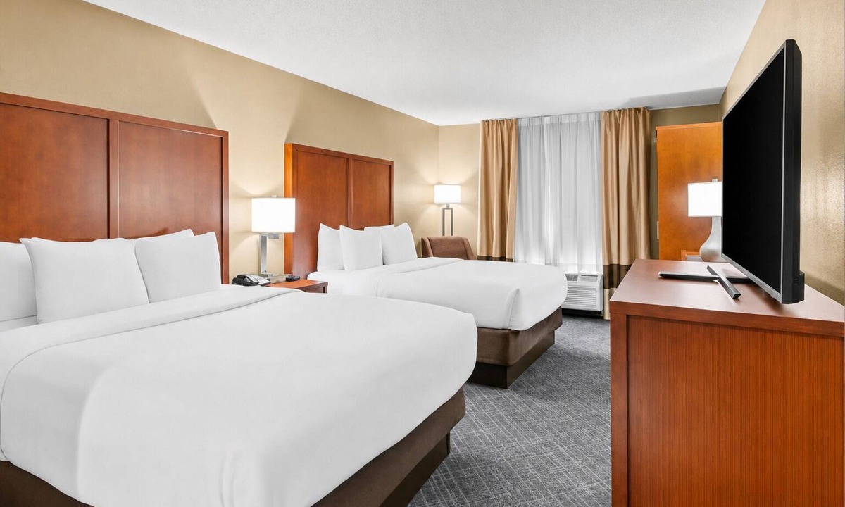 Highlands - Perkins Hotel | Convenient Stay Near LSU, Zoo & Downtown Baton Rouge with Free Breakfast