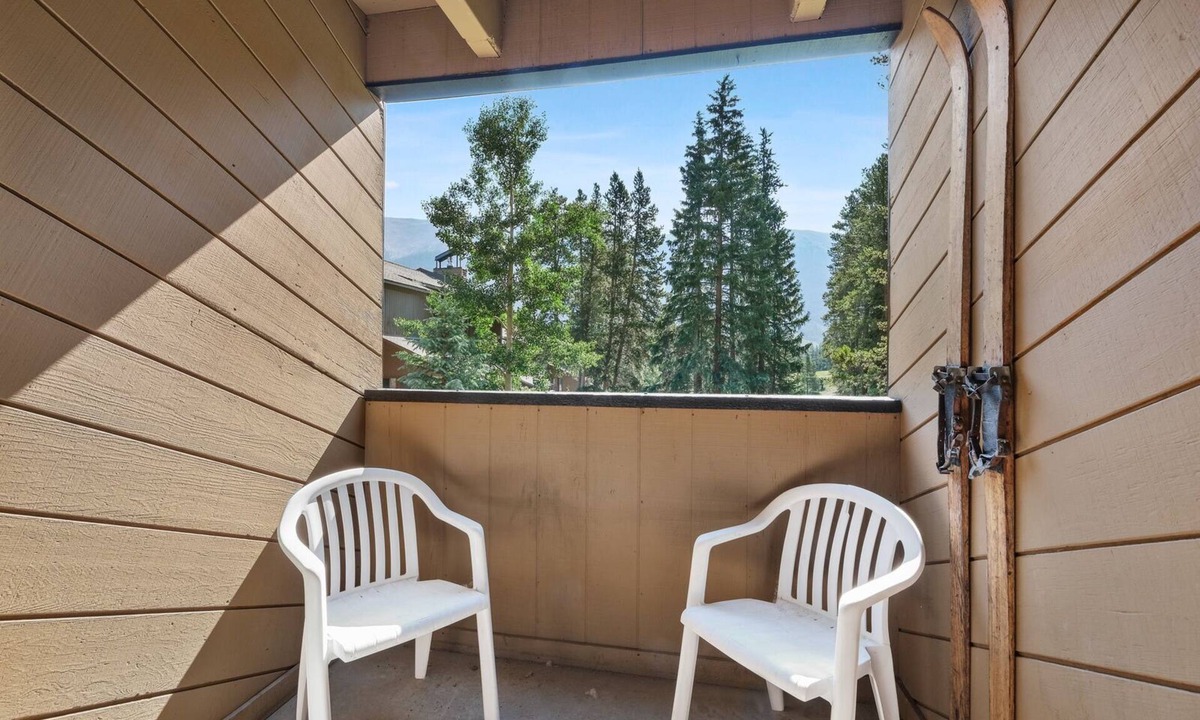 Copper Mountain Village Hotel | Copper Mountain Inn Hotel Style Room with 2 Beds #221 by RedAwning