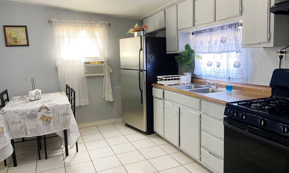 Biggs Field Apartment | Corner Gem near Del Sol Hospital
